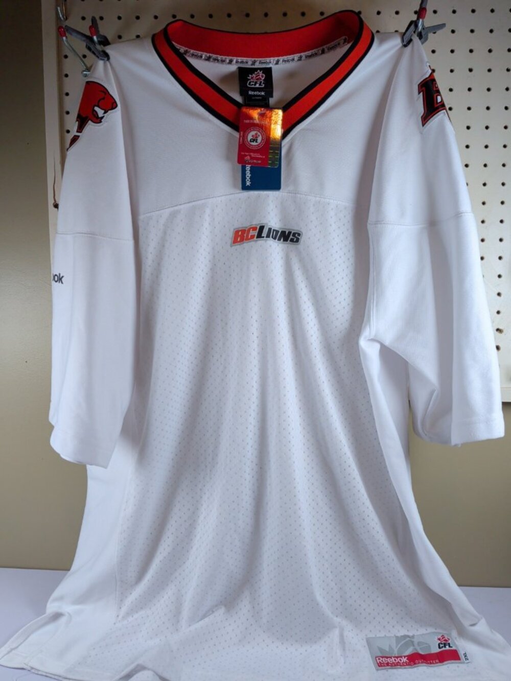 Mens Reebok British Columbia BC Lions CFL Football Jersey sz. XXL BRAND NEW WT